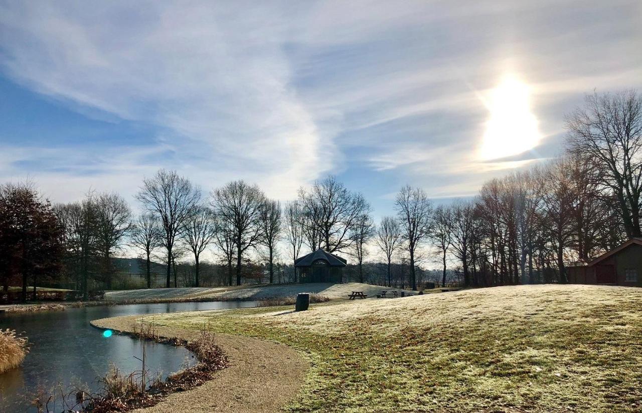 Landhuis Hotel De Hilkensberg Broekhuizen  Bagian luar foto